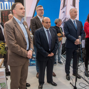 Градоначелник се, на отварању павиљона Војводине, захвалио у име прошлогодишњих добитника ознаке "Најбоље из Војводине"