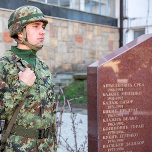 Dan sećanja na žrtve NATO agresije na našu zemlju obeležen ispred spomen-obeležja u Zrenjaninu i u Stajićevu