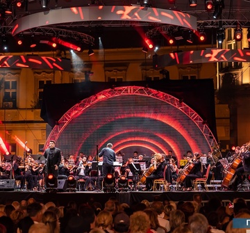 Prvim od dva koncerta Zrenjaninske filharmonije započeo i program 38. „Dana piva“ na glavnom gradskom trgu 