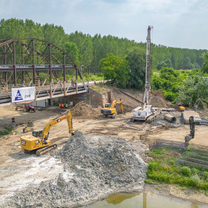 Проширење дела Улице Ђурђа Смедеревца, завршено асфалтирање у Тамишкој у Орловату, одмичу радови на градњи железничког моста 